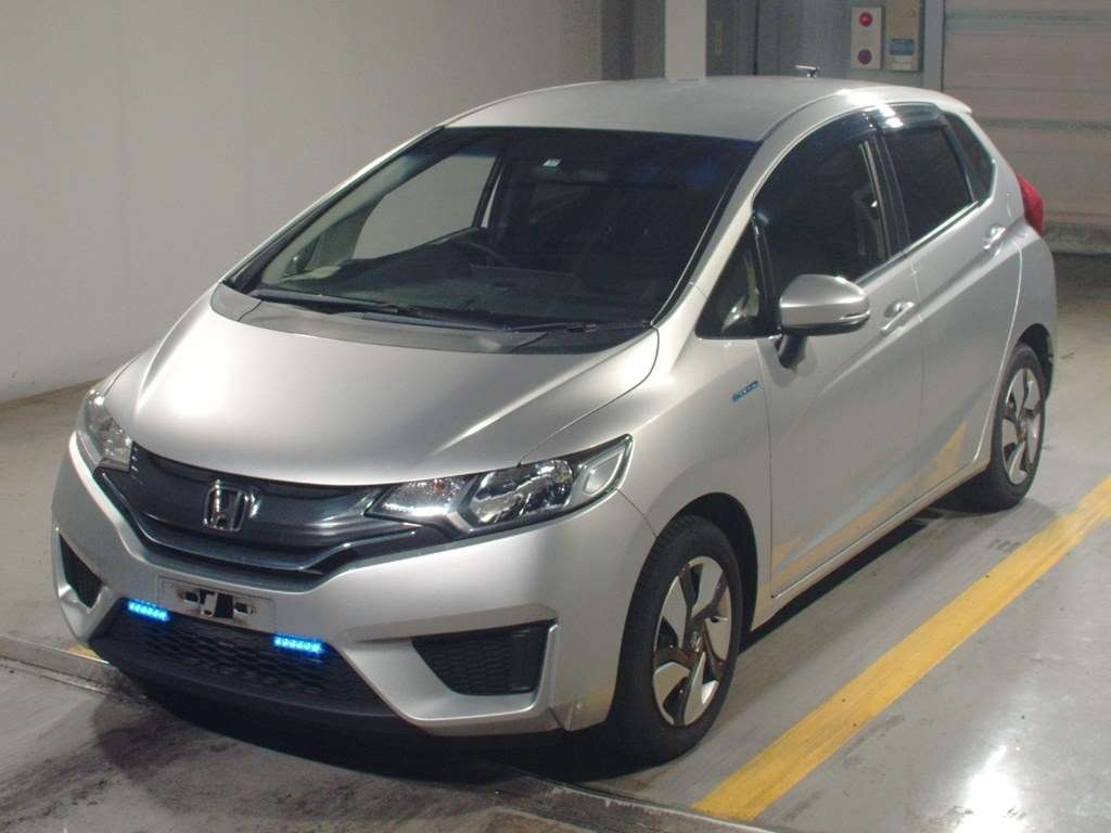 Honda Fit Shuttle Hybrid 2018