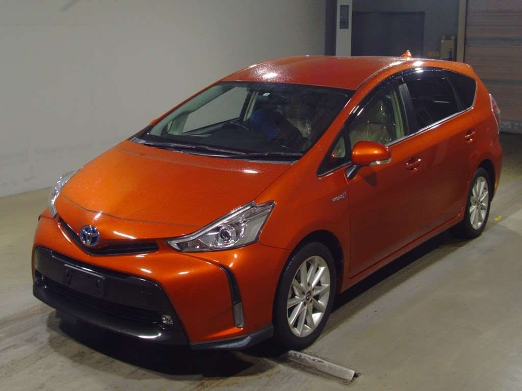 Toyota Prius Alpha 2017