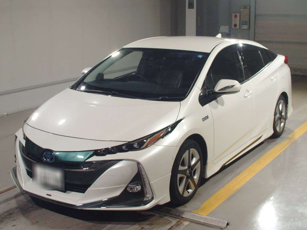 Toyota Prius PHV 2017