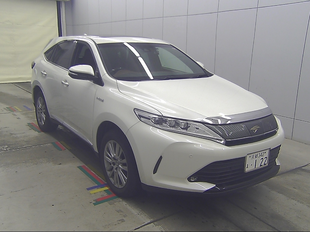 Тойота харриер 5s. Серебристая Тойота Харриер 2019. Toyota Harrier 21. Тойота Харриер 2019 жемчуг. Харриер 2019 серый.