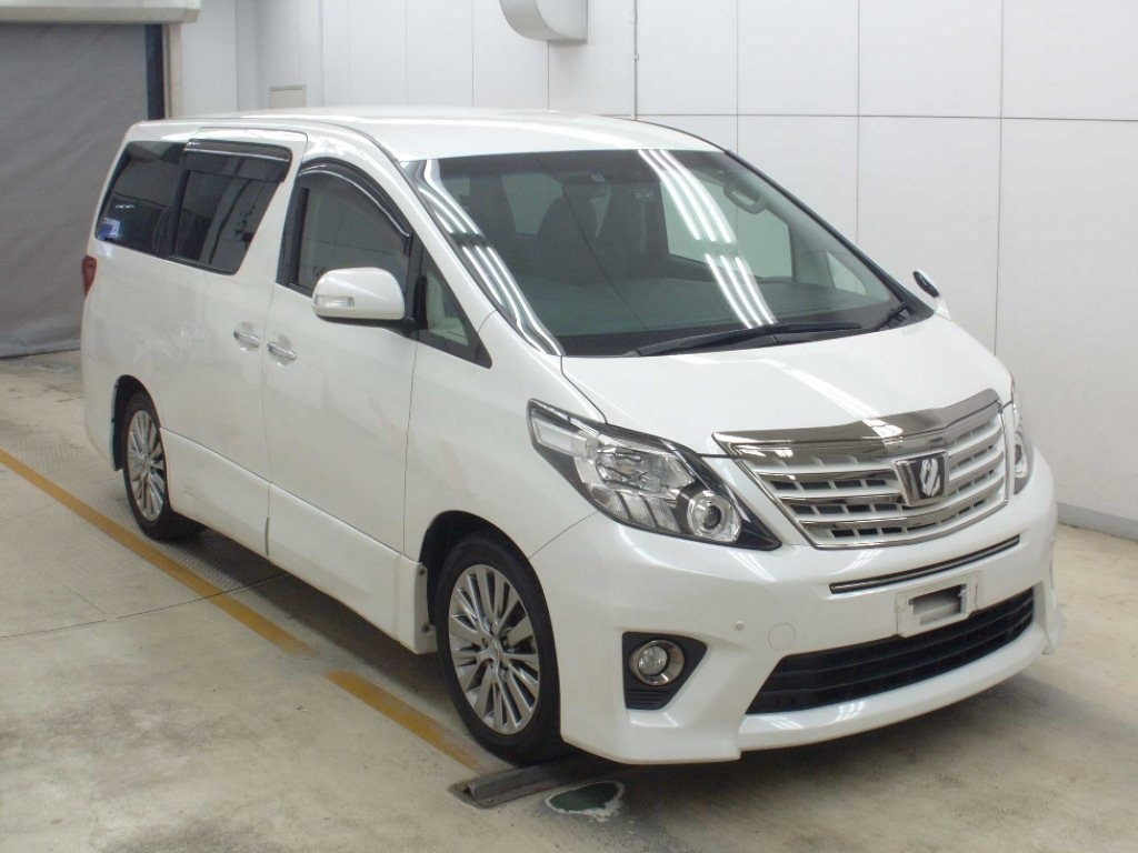 Toyota Alphard Executive Lounge