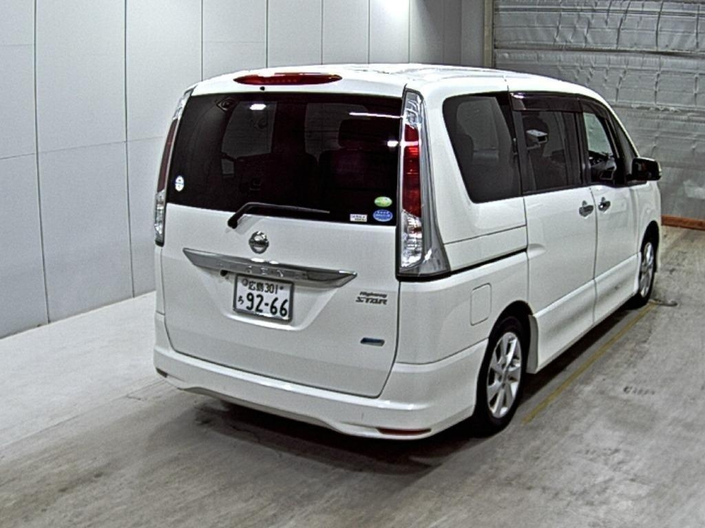 Nissan Serena 2011