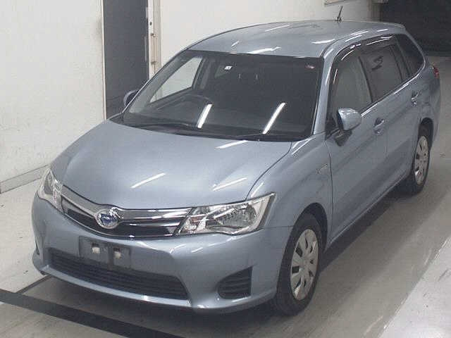 Toyota Corolla Fielder 2014 гибрид