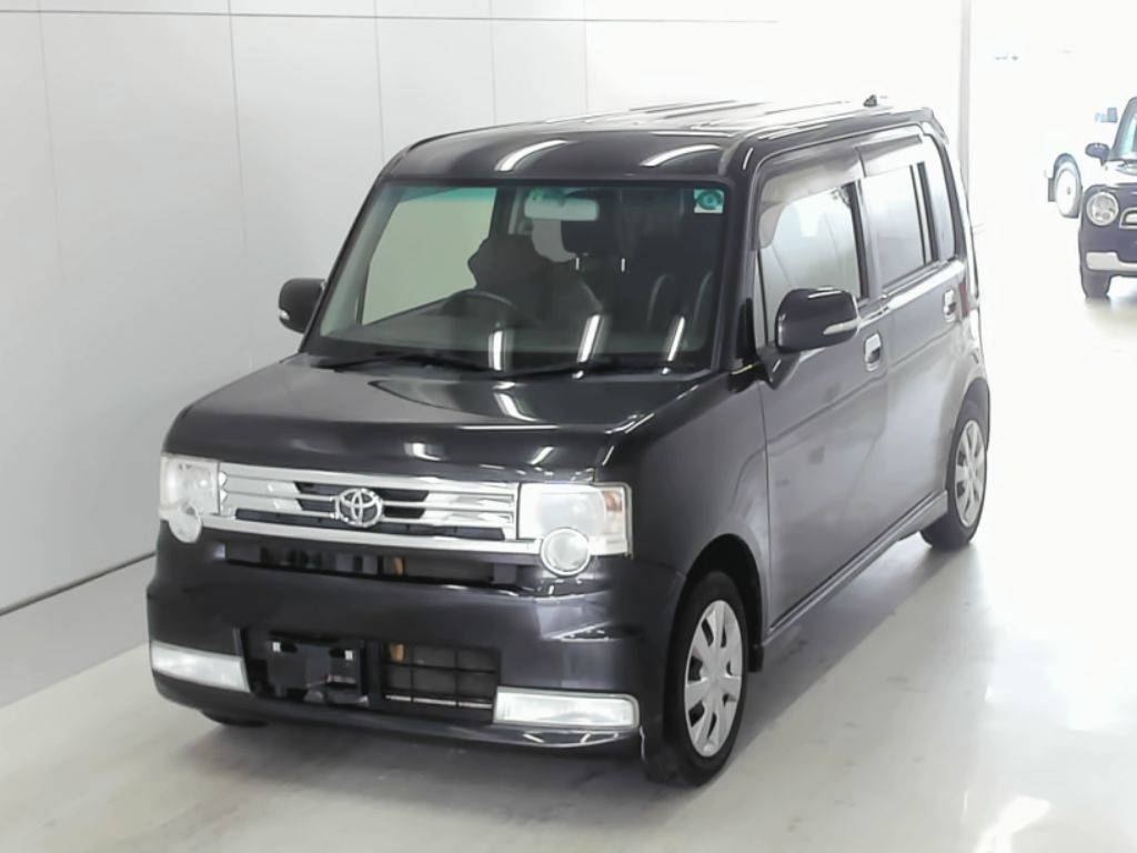 Toyota Pixis Space