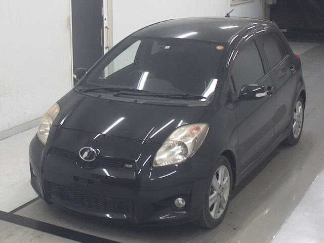 Toyota Vitz RS 2010 года