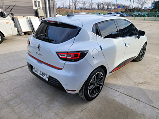 Renault Clio 2019 Р±РµР»С‹Р№